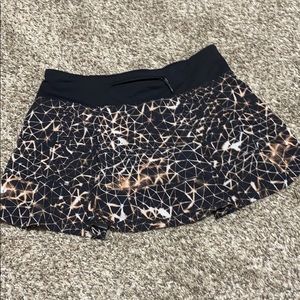 Lululemon running skirt size 6